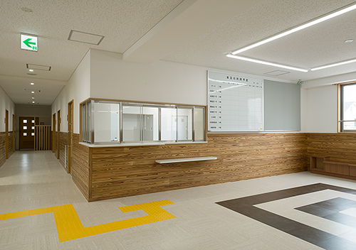 芝南公民館のエントランスの写真