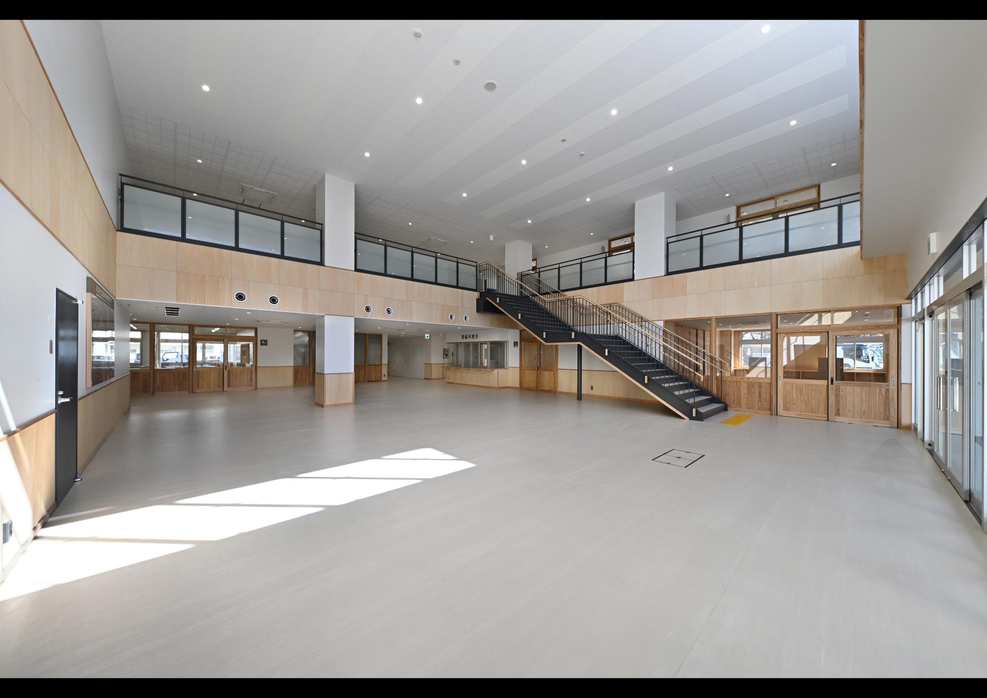 川口市立芝西中学校陽春分校 エントランスホール