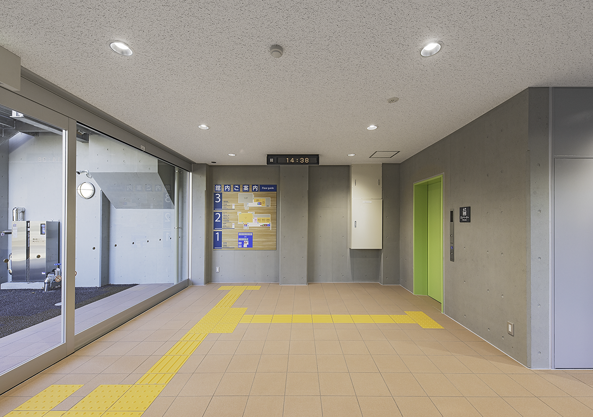 領家公民館 エントランスホールの写真