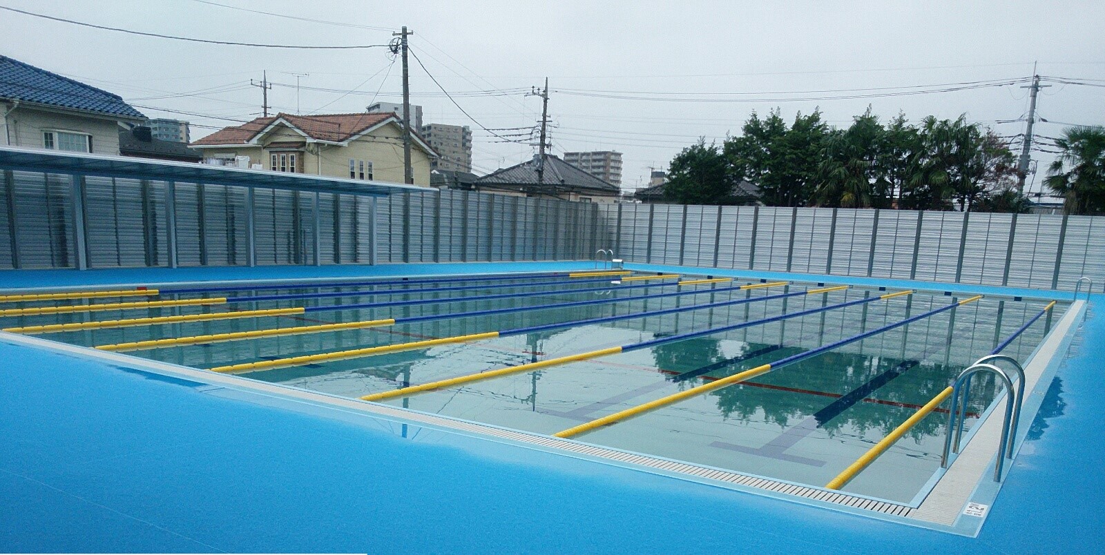 鳩ヶ谷中学校のプールの写真