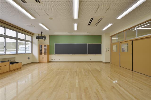 神根小学校の教室の様子の写真