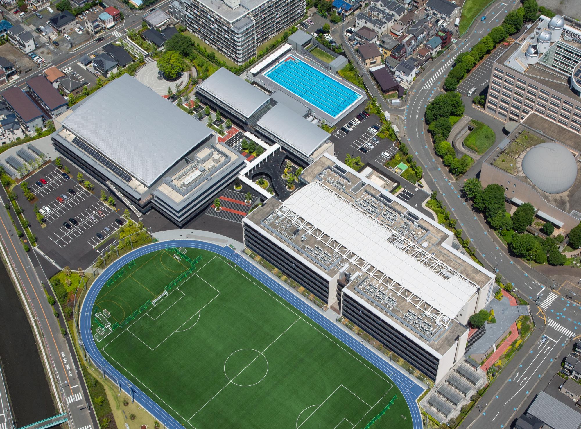 川口市立高等学校・川口市立高等学校附属中学校 アリーナ棟の南東側俯瞰写真