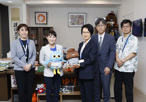 出入国在留管理庁の職員が来庁