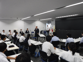 川口市立高等学校生によるプレゼンテーションの様子