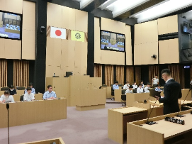 議場見学の様子