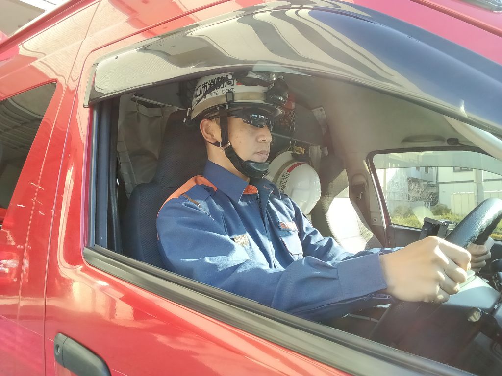 公用車の運転時のサングラス着用状況