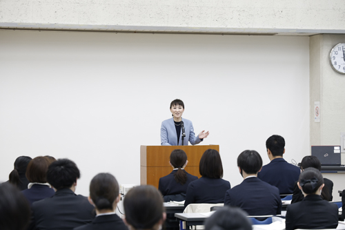 新規採用職員への講話