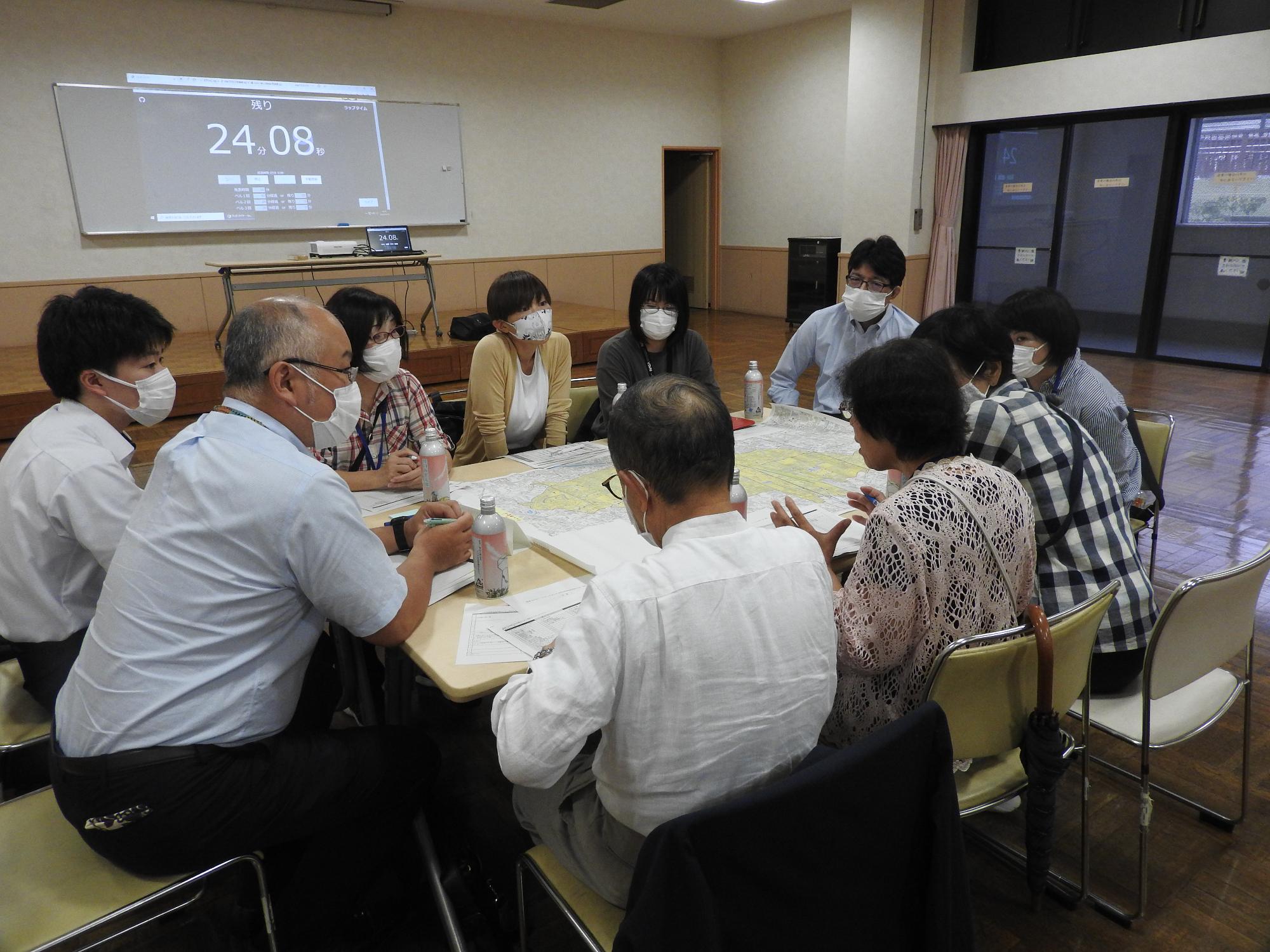 芝伊刈包括Bグループワークの様子
